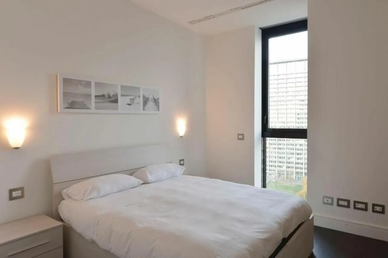 Liberazione - Solaria By Halldis Milão Apartamento